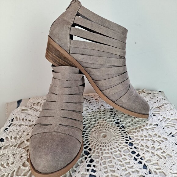 Carlos Santana Bryna Strappy Booties Size 8 - Picture 2 of 10